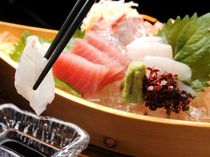 喜樂亭_可盡情享用鮮魚的一道奢華『鮪魚肚拚盤』
