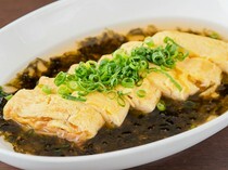 酒和餚 Kozaru_口味溫和，亦適合在最後品嚐的「充滿高湯的高湯蛋捲」
