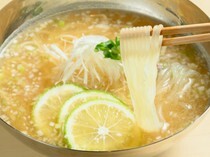 炭火燒肉 胤舌 -shintan-_活用芳醇高湯的鮮味，做法簡單得令人驚訝的「冷麵」
