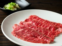 焼肉ROSU軒　麻布十番本店_肉的味道直接在口中擴散的「shinshin(後腿內側瘦肉)  鹽里肌肉」
