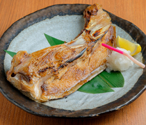 天下廚房 大起水產 八軒家濱 Maguro-stadium_數量有限的稀有食材！儘管調味簡單，但不僅美味，而且滿足感十足的「燒烤鮪魚下巴」