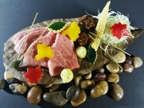 FUKIYOSE小町
_沈浸於日本美食的魅力「和牛與壽司主廚推薦套餐」。