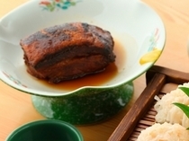 割烹福壽司 高津戶_【福寿司】特有之醇香与口感溶软的“红烧肉”