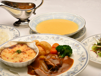 五島軒　雪河亭_传承至今天的明治时代烹饪法“传统洋食＆咖哩套餐”