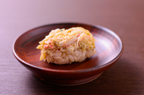 壽司 MATSUMOTO_人气NO.1的“味噌拌毛蟹”