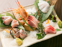 南青山　HIHUMI_推薦南青山HIFUMI！『玄海灘直送的天然海魚』製作的『生魚片拼盤』