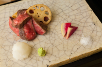 壽修_將肉的美味直接傳達出來的『佐賀牛牛展炭火烤肉』
