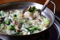 內臟 幸(MOTSUKOU)_使用雞骨湯做底製作的「內臟火鍋」（1人份）