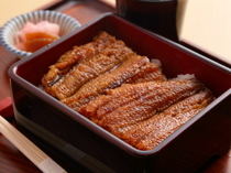 Unagi-Jinta_鰻魚蓋飯【上】（附湯品、醃醬菜）