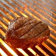 Grilled Aging・Beef TOKYO新宿三丁目店_肉汁濃郁的「厚切烤牛肉100g～」