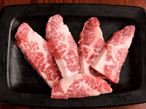 燒肉SAWAGI 錦店_極上的好吃，推薦鹽和胡椒味道的「飛彈牛菲力」