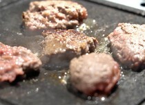 熟成和牛牛排Grilled Aging・Beef 神田淡路町店_半熟漢堡排　150克