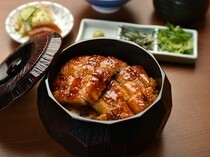 土井活鰻_一次可品嚐三種美味的『鰻魚蓋飯三吃 普』