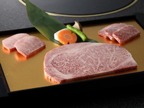 燒肉亭 六歌仙_來店必吃、品嚐上等肉品的『松阪牛沙朗拼盤』