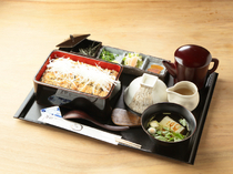 鰻魚家 SHIBA福屋_食鹽和胡椒融匯出的豪快感新經典料理，「耐力櫃蒲燒鰻魚」