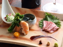 川村牛排Premium北新地店_融入日式風味的前菜『炙烤特選黑毛和牛四種拼盤』