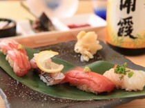 壽司割烹空海_散發著上等脂肪的美味，使用嚴選黑鮪魚的「大腹」和「中腹」