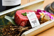 烤肉Minaho　購買一整頭Shinkin牛_正因買下一整頭牛，也能品嚐到流通量少的稀有部位『信金牛的夏多布里昂』