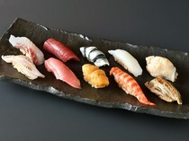秀德2號店_秘傳的紅醋配合精選食材握製的江戶前壽司「壽司10個」