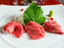 神戶牛DAIA 雷門西店_可直接享受神戶牛的料理「神戶牛炙燒生牛肉 三個拼盤（紅肉／三角五花／板腱）」