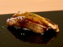 量平壽司_品味江戶前傳統燉星鰻的美味「星鰻握壽司」