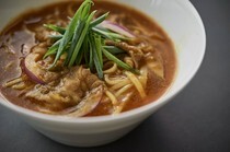 ON TOKYO_Spicy Curry Noodles「 辣咖哩麵（平麵）」