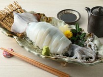 咸宜苑（KANGIEN)_品位稀有高級食材，奢華的「整條魷魚刺身」
