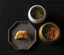 茶亭_絕品自製醬汁可透過3段活用來享用的「口水雞」
