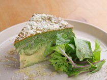 小林廚師製作  YORUNO VEGISTRO 大井町_盡享新鮮色彩與美味的「綠色蔬菜義大利煎蛋」