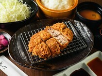 KIMUKATSU惠比壽店_新鮮炸製的豬排搭配新鮮蒸熟的米飯的套餐「KIMUKATSU套餐」