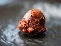 飛驒牛骨高山拉麵祭_歡迎用來改變口味的「配料 辣味噌球」