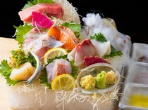 板前BAL LIVE・FISH・MARKET 新宿店_盡情享受盒子里的當季美味「廚師精選盒裝刺身」