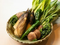 京都蔬菜與炭火料理 庵都_烹調料理不可或缺的食材—新鮮的「京都蔬菜」