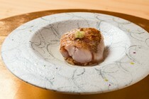 壽司 赤木_能盡情品嚐高品質口味的奢侈蓋飯「喉黑魚蓋飯」