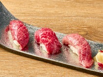 神戶牛DAIA 日本橋室町店_用鮮度超群的食材捏的「神戶牛牛排壽司」