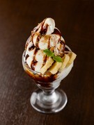 Cafe Rob 廣島宮島口店_搭配精心挑選的霜淇淋和舒芙蕾的「舒芙蕾冰淇淋聖代」