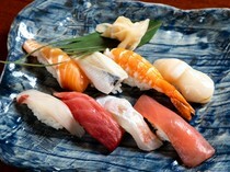 日本料理和沖縄料理 翔菊〜Shogiku〜_壽司飯偏甜的關西風味「壽司拼盤  一人份」