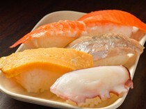 Kanizanmai 名古屋榮店_享受當季的美味「本日壽司五種」