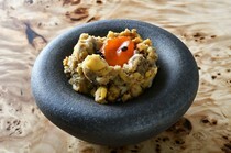 pentolaC_可說是日本文化象徵的佳餚「源吾牛與燻醃蘿蔔・醃蛋黃的馬鈴薯沙拉」