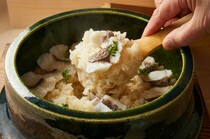 WAKETOKU山_為每位顧客現炊上桌的結尾逸品「土鍋飯」